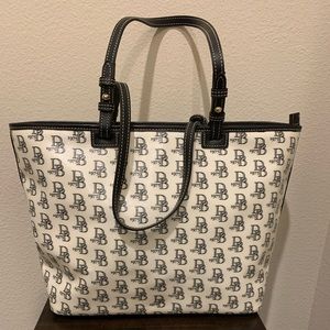 Dooney & Bourke DB75 Black and  White Leisure Shopper